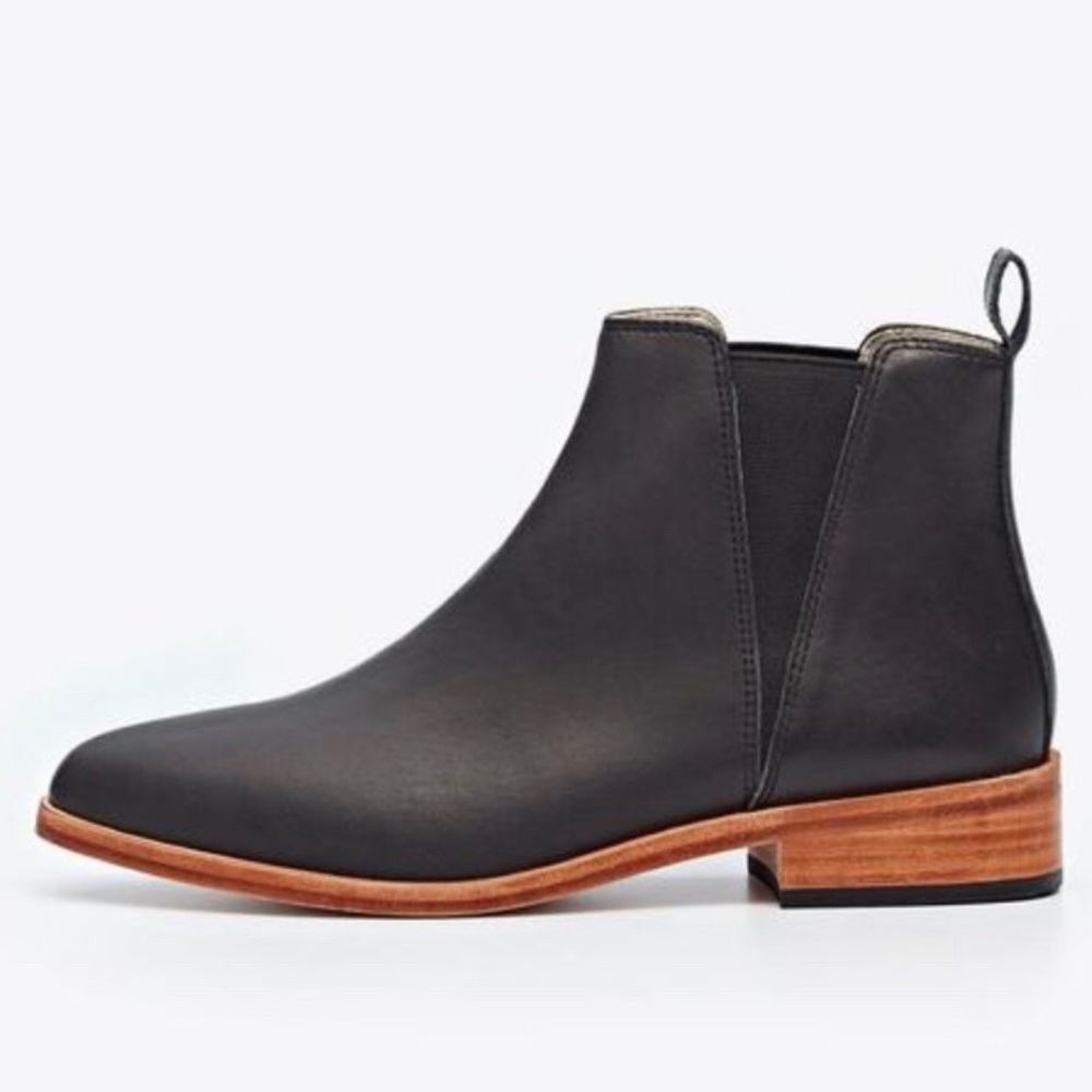 SOLD ✨ Nisolo Chelsea Boots sz 9.5